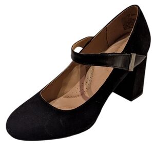 Black Brushed Block Heel Mary Janes. Dexflex Comfort. 8.5
